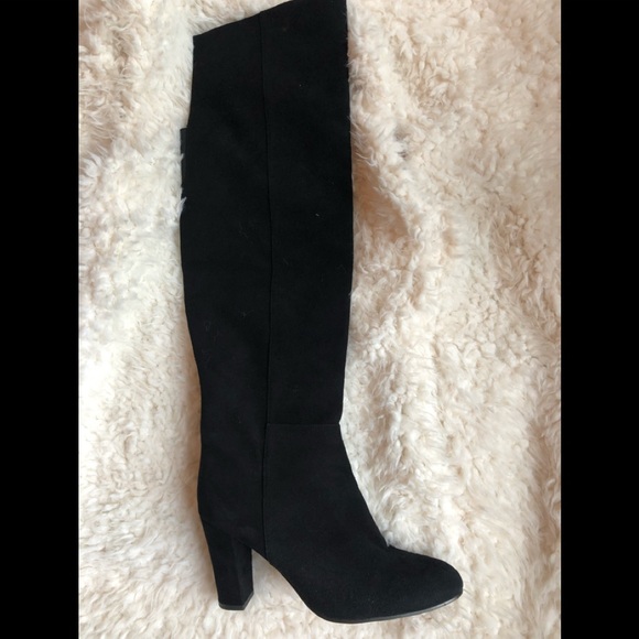Over the knee boots ๐๐๐ - Picture 4 of 6